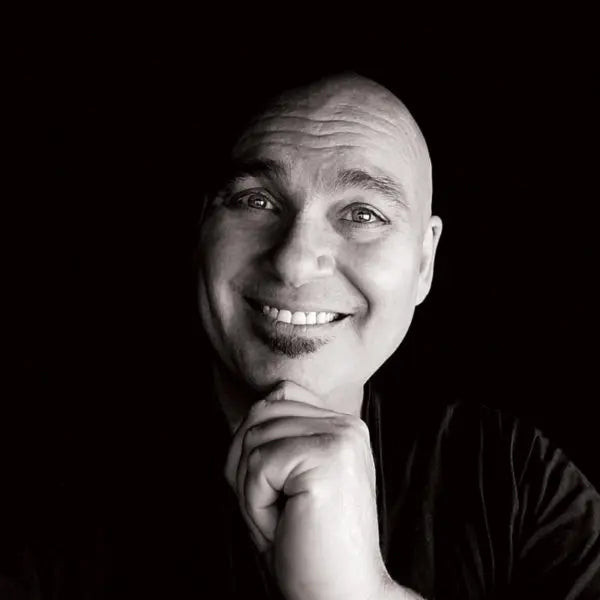 Rod R Garcia: AUTHOR